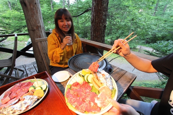 森の中のツリーハウスで焼き肉ＢＢＱの夕食プラン　２食付